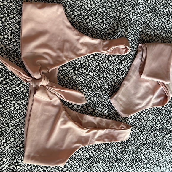 Bikini - Picture 4 of 5